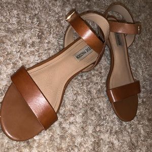 STEVE MADDEN SANDALS